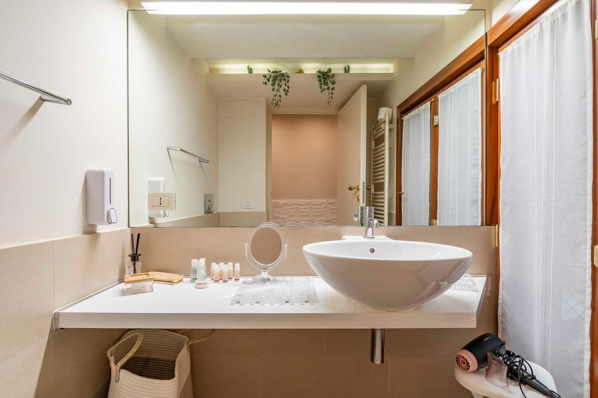Ca' Pestrin Suite House - San Marco Square Венеция Экстерьер фото