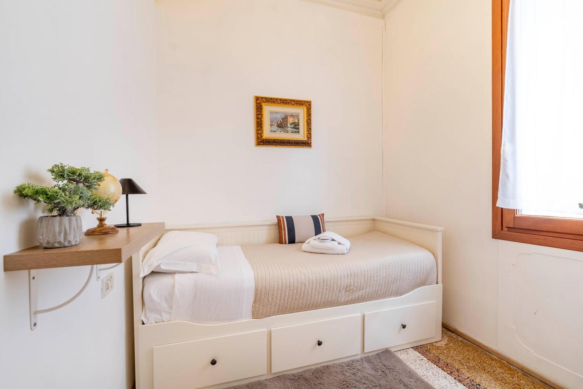 Ca' Pestrin Suite House - San Marco Square Венеция Экстерьер фото
