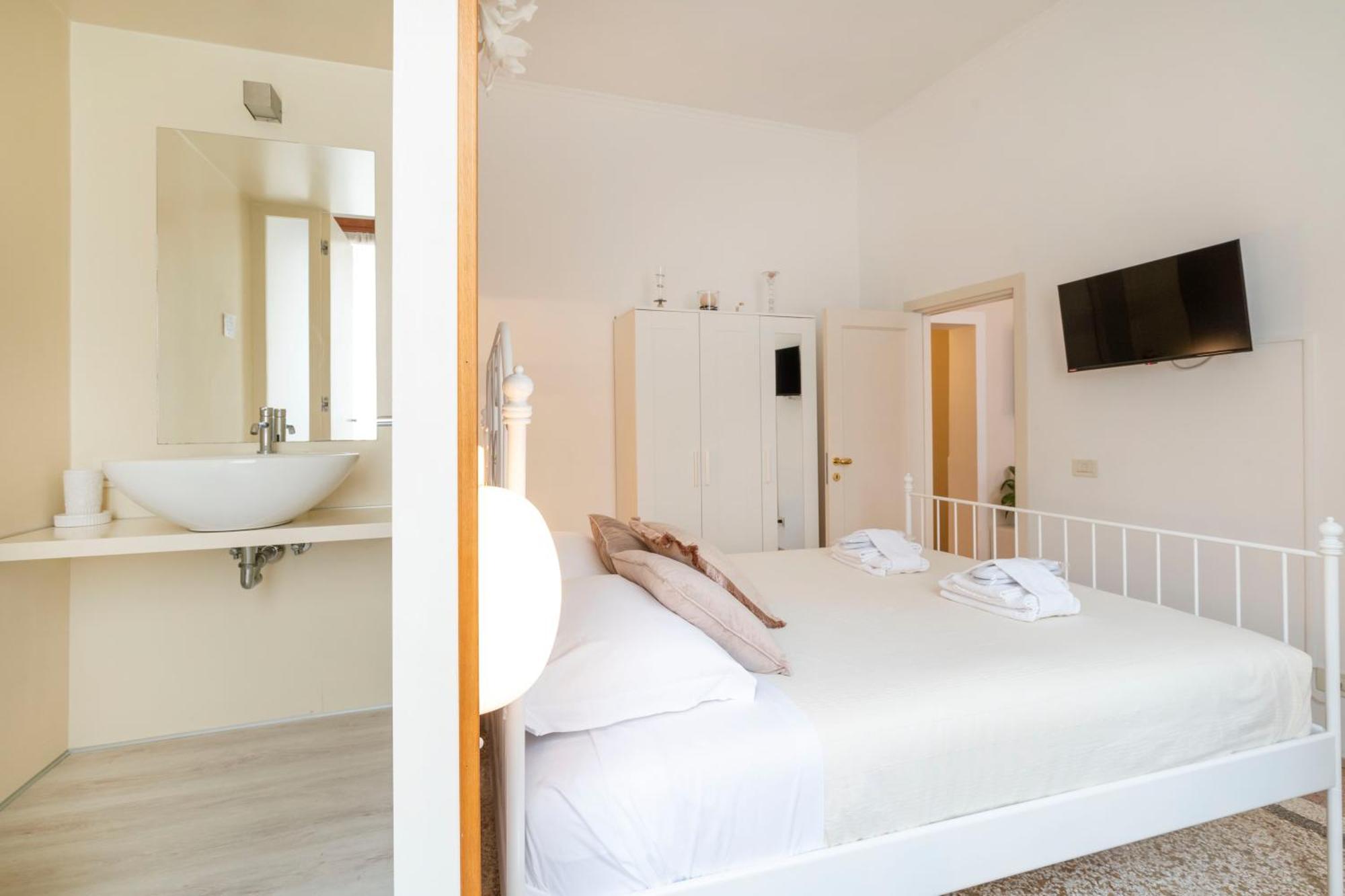 Ca' Pestrin Suite House - San Marco Square Венеция Экстерьер фото