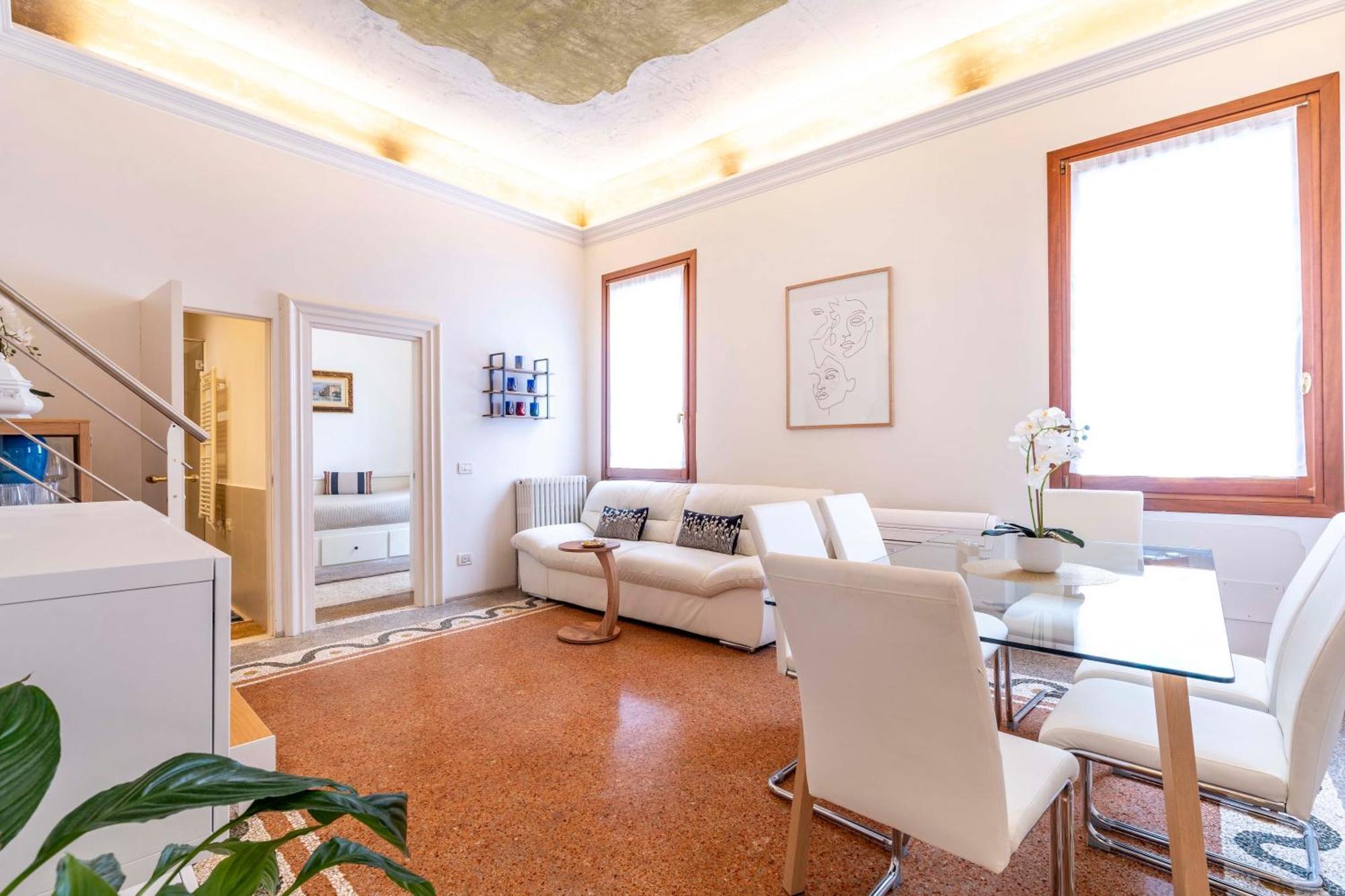 Ca' Pestrin Suite House - San Marco Square Венеция Экстерьер фото
