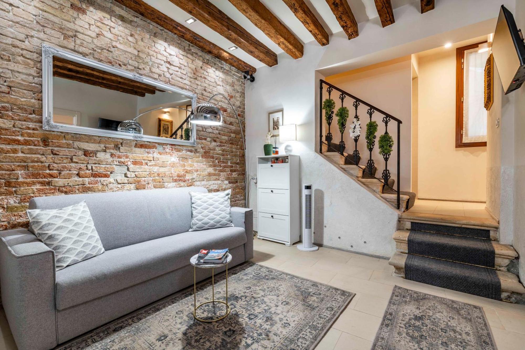 Ca' Pestrin Suite House - San Marco Square Венеция Экстерьер фото